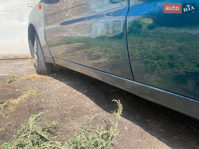 Седан Daewoo Lanos 1998 в Запорожье