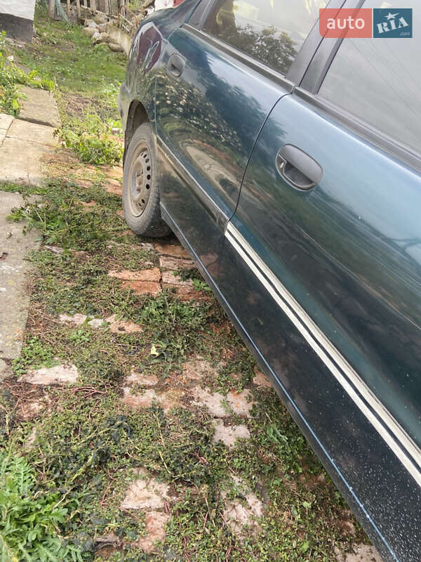 Седан Daewoo Lanos 2004 в Житомире
