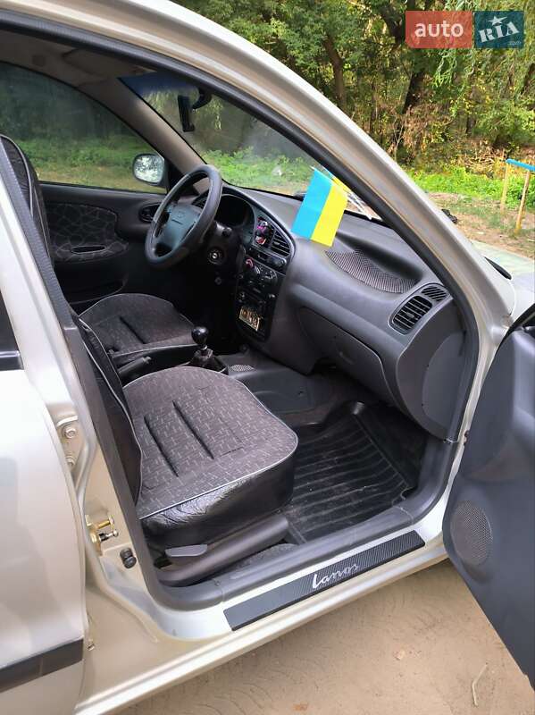 Седан Daewoo Lanos 2004 в Звенигородке