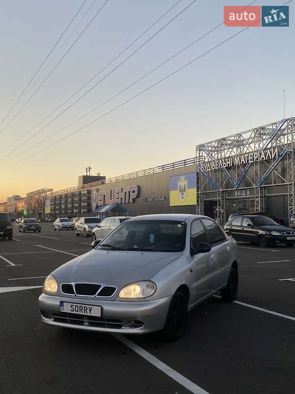 Седан Daewoo Lanos 2002 в 