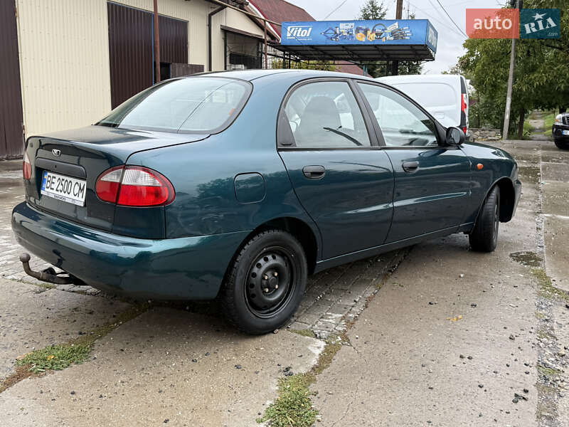 Седан Daewoo Lanos 2003 в Новом Буге