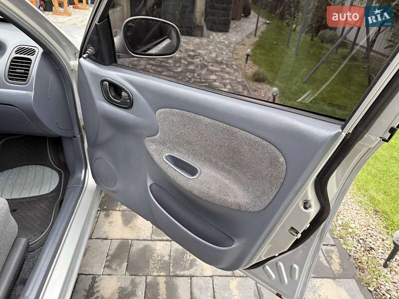 Хетчбек Daewoo Lanos 2007 в Дніпрі