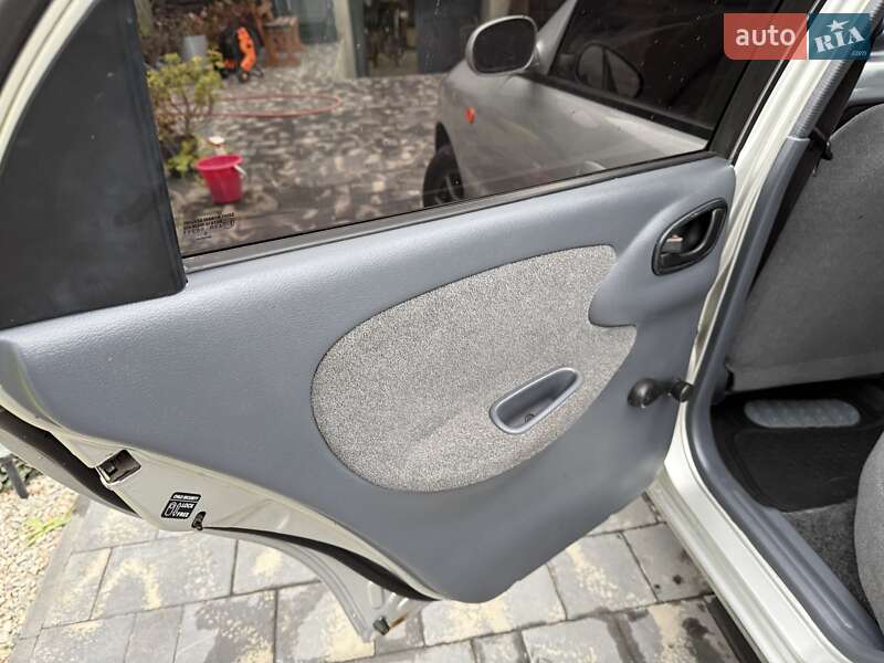 Хетчбек Daewoo Lanos 2007 в Дніпрі