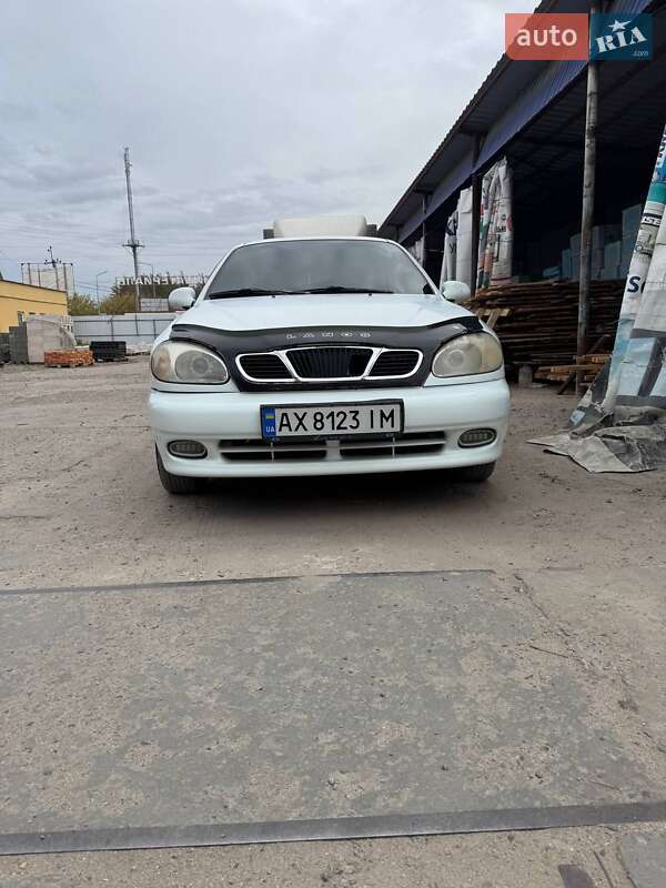 Седан Daewoo Lanos 2001 в Харькове