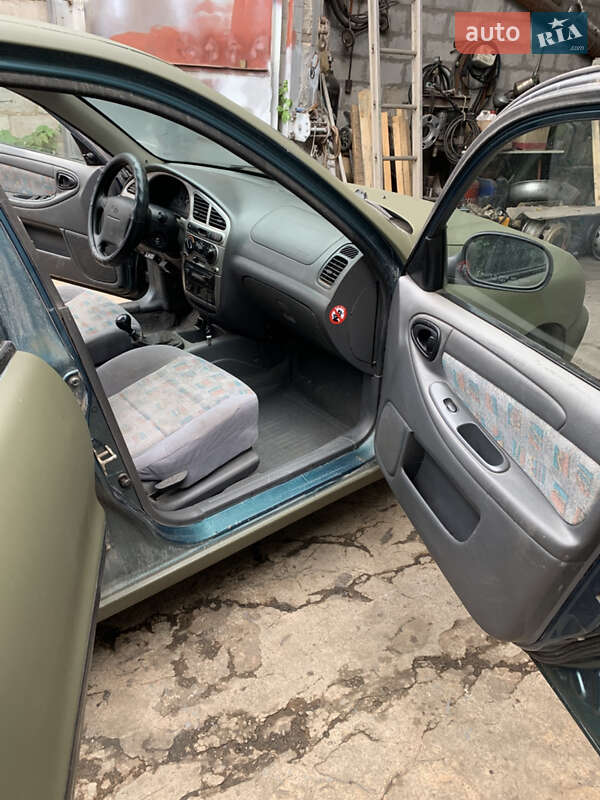 Седан Daewoo Lanos 2005 в Днепре