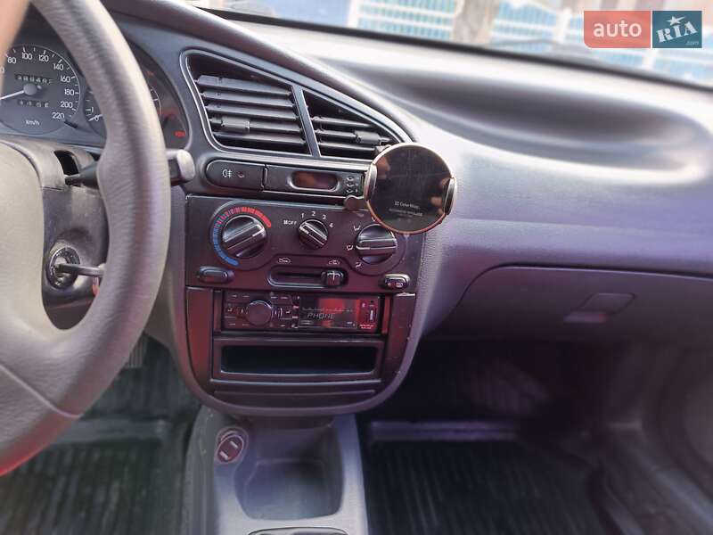 Седан Daewoo Lanos 2003 в Желтых Водах