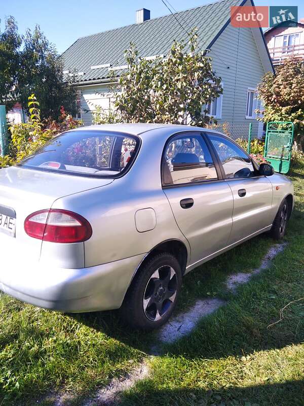 Седан Daewoo Lanos 2006 в Ровно