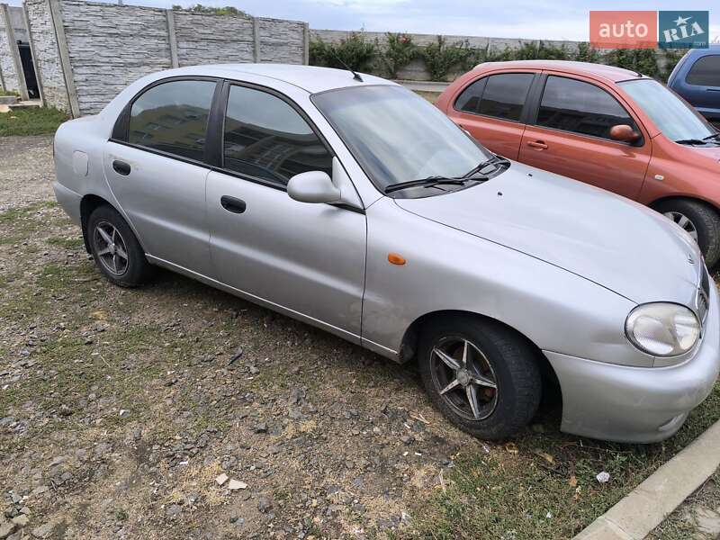 Седан Daewoo Lanos 2003 в Одессе