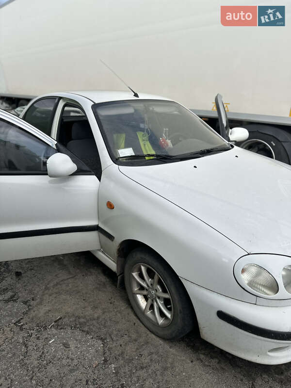 Седан Daewoo Lanos 2005 в Киеве