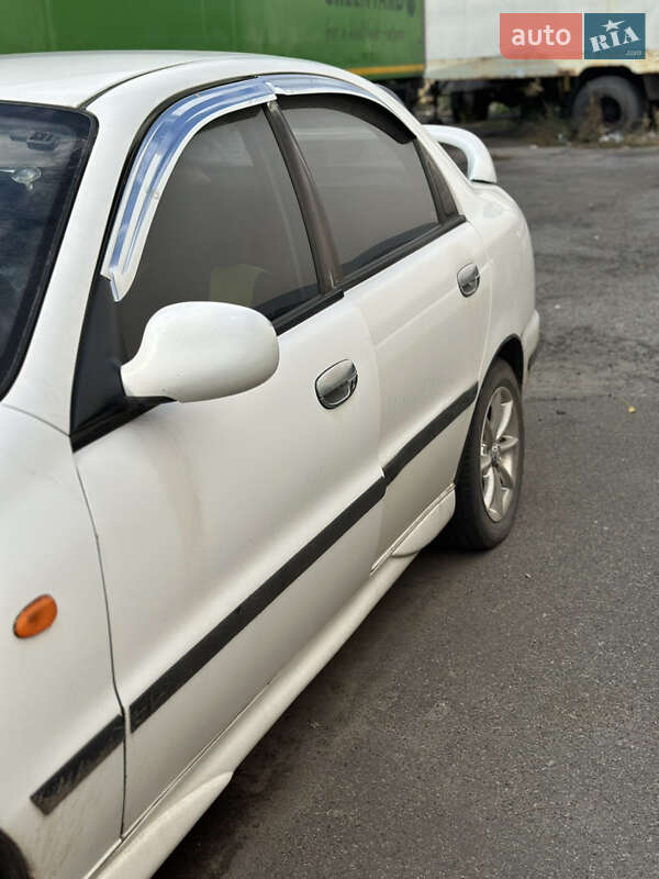 Седан Daewoo Lanos 2005 в Киеве