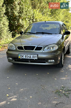Седан Daewoo Lanos 2004 в Рівному