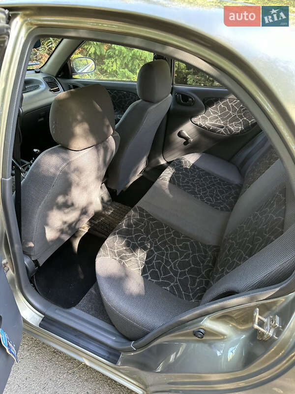 Седан Daewoo Lanos 2004 в Ровно