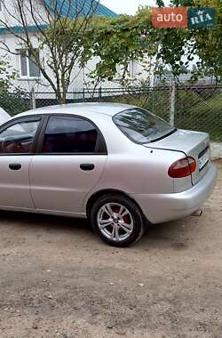 Седан Daewoo Lanos 2002 в 