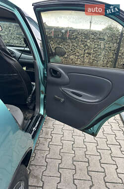 Седан Daewoo Lanos 1999 в 