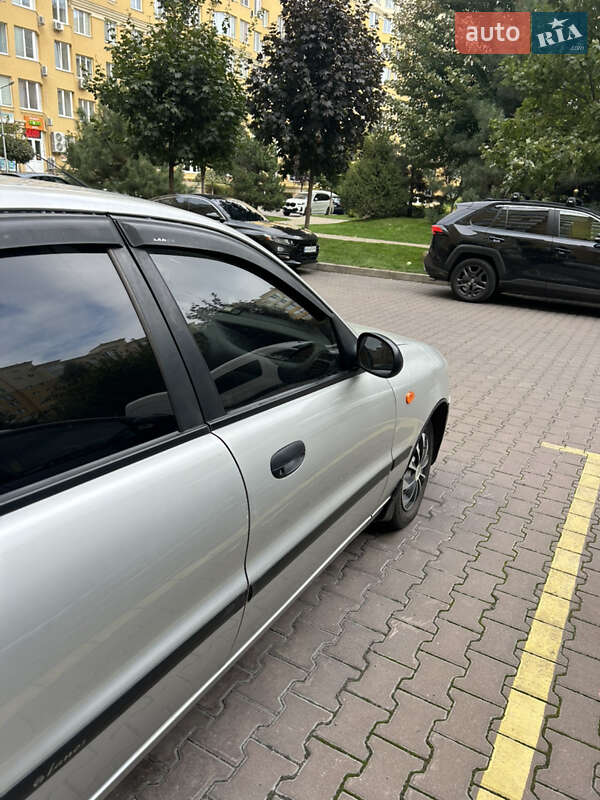 Седан Daewoo Lanos 2004 в Києві