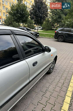Седан Daewoo Lanos 2004 в 