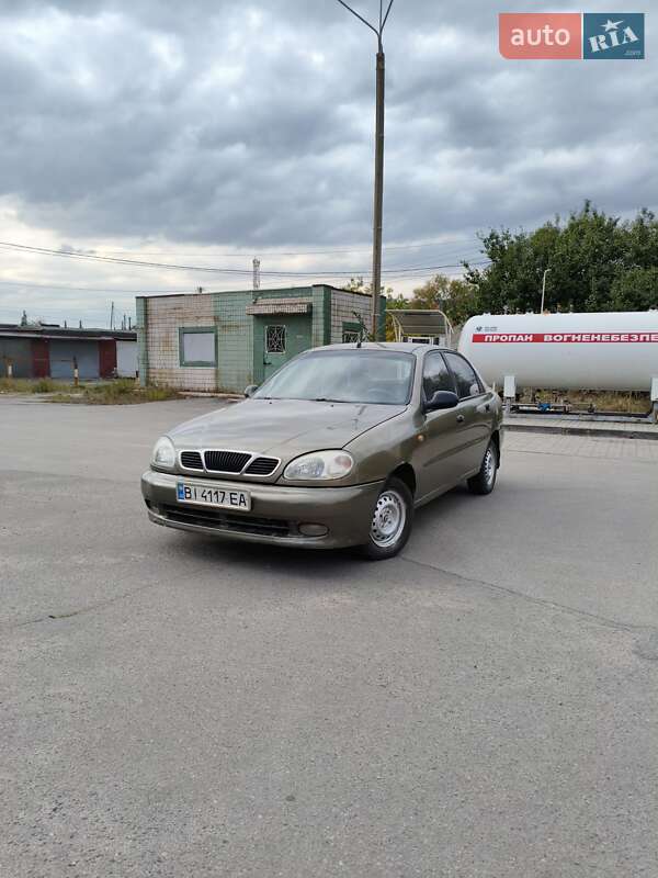 Седан Daewoo Lanos 2002 в Днепре
