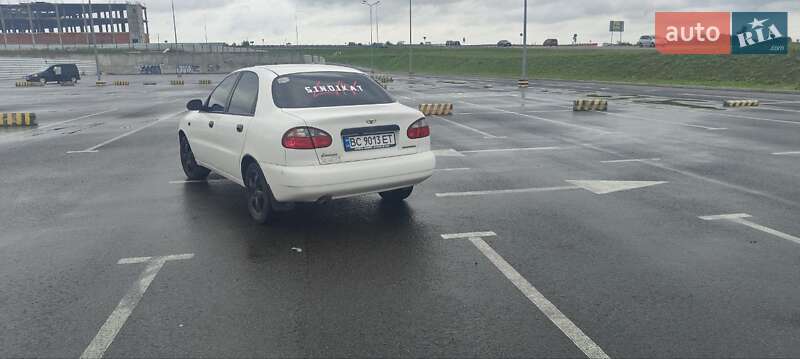 Седан Daewoo Lanos 2003 в Львове