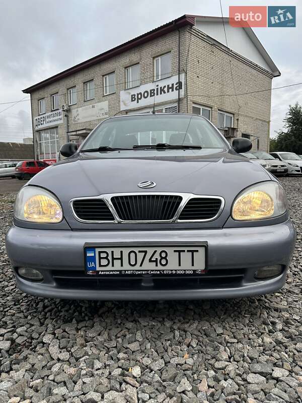 Седан Daewoo Lanos 2010 в Смеле