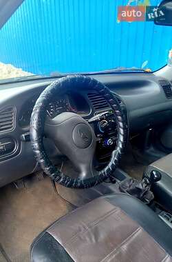 Седан Daewoo Lanos 2001 в 