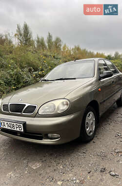 Седан Daewoo Lanos 2004 в Киеве
