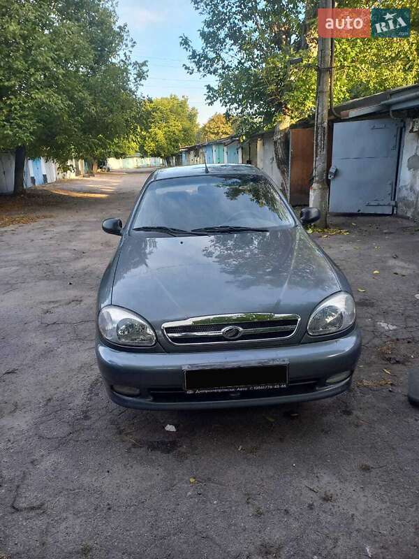 Седан Daewoo Lanos 2009 в Дніпрі