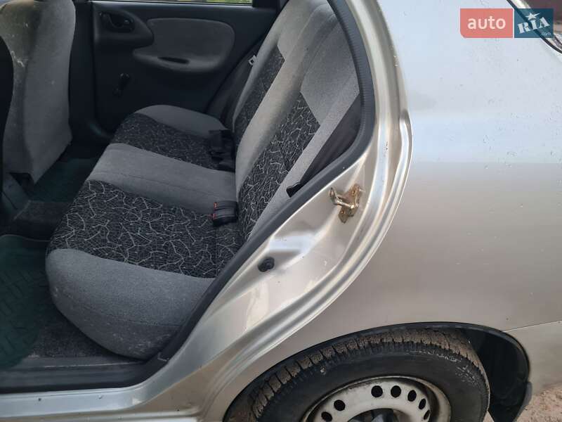 Седан Daewoo Lanos 2006 в Сумах