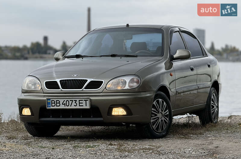 Седан Daewoo Lanos 2003 в Днепре