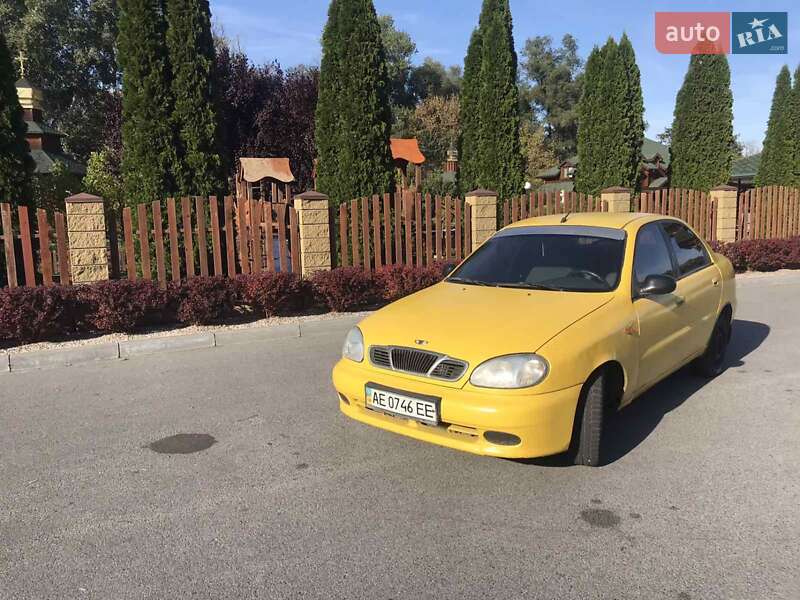 Седан Daewoo Lanos 2002 в Днепре