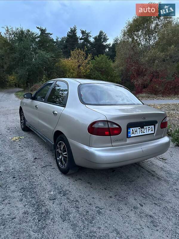 Седан Daewoo Lanos 2004 в Горишних Плавнях