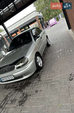 Седан Daewoo Lanos 2003 в Киеве