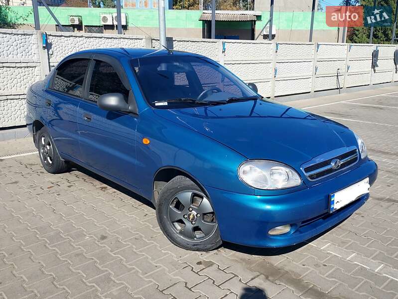 Седан Daewoo Lanos 2011 в 