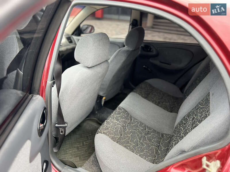 Седан Daewoo Lanos 2006 в Тячеві