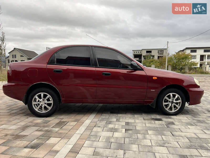 Седан Daewoo Lanos 2006 в Тячеві
