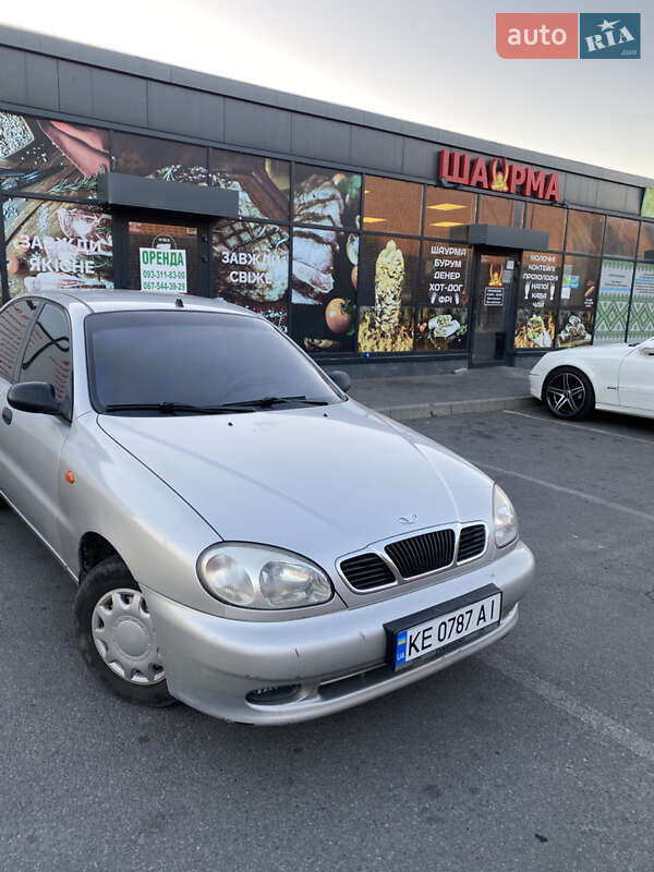 Седан Daewoo Lanos 2004 в Днепре