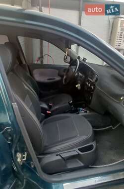 Седан Daewoo Lanos 2003 в 