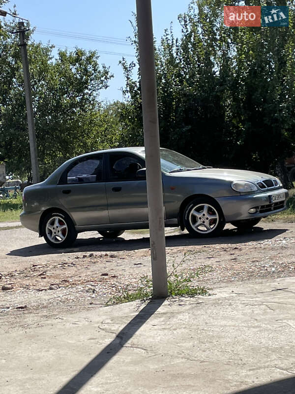Седан Daewoo Lanos 2002 в Черкасах