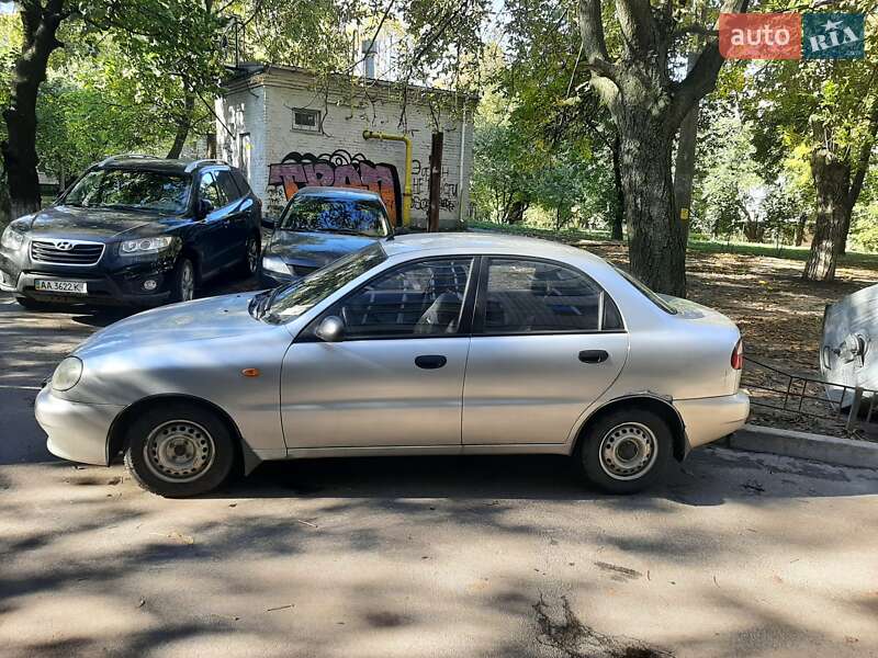 Седан Daewoo Lanos 2004 в Києві