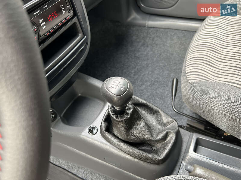 Седан Daewoo Lanos 2012 в Первомайську