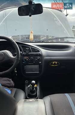Седан Daewoo Lanos 1998 в 