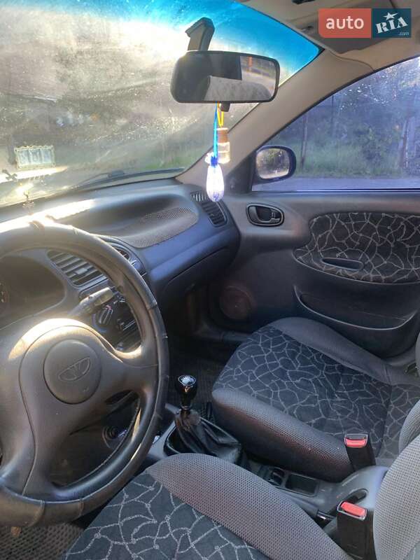 Седан Daewoo Lanos 2003 в Миколаєві
