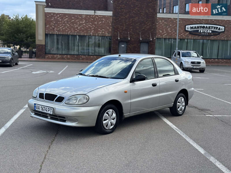 Седан Daewoo Lanos 2004 в  фото Седан Daewoo Lanos 2004 в