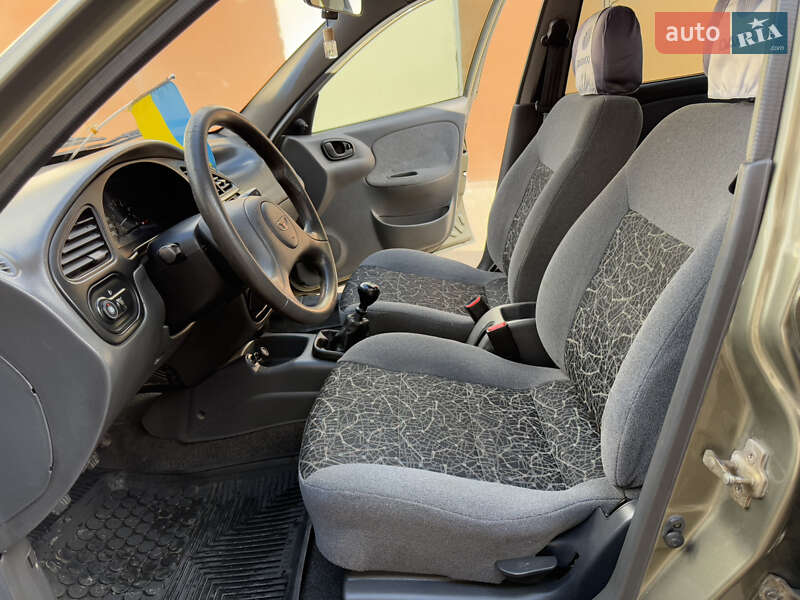 Седан Daewoo Lanos 2004 в Вінниці