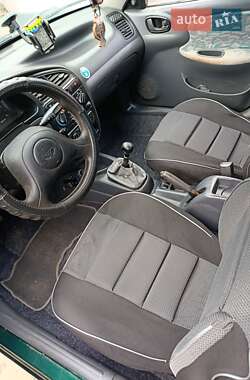 Седан Daewoo Lanos 1998 в 
