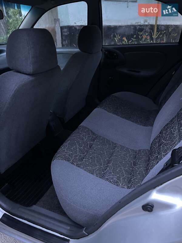 Седан Daewoo Lanos 2006 в Павлограді