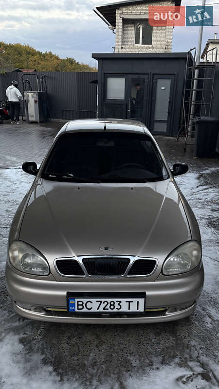 Седан Daewoo Lanos 2004 в Львові