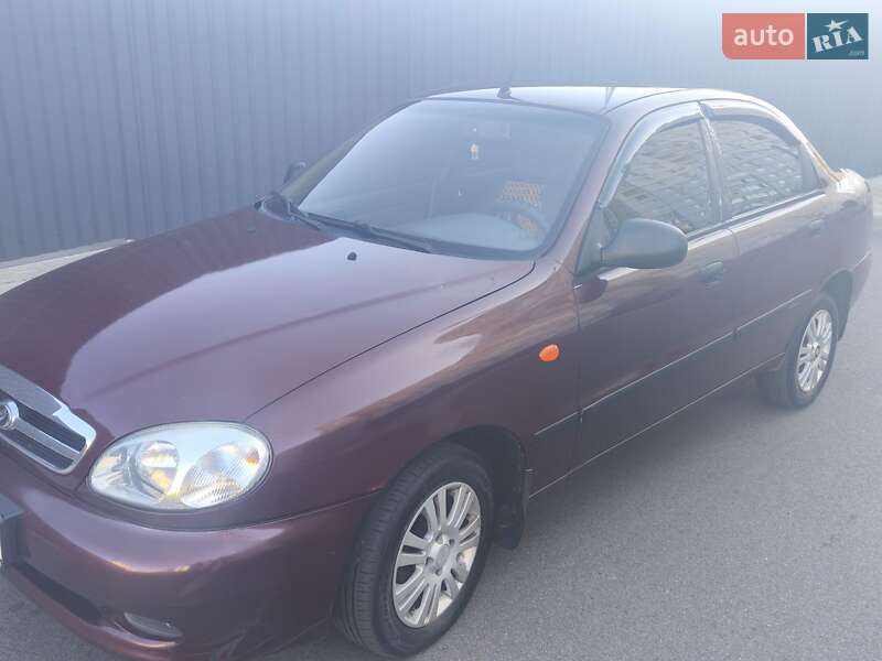 Седан Daewoo Lanos 2011 в Києві