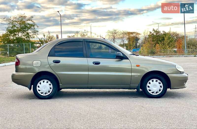 Седан Daewoo Lanos 2004 в Запоріжжі