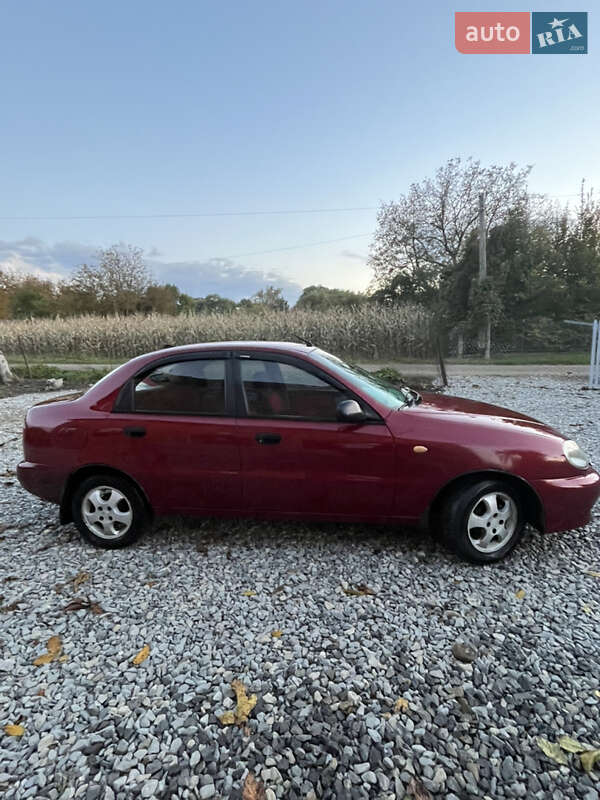 Седан Daewoo Lanos 2005 в Васловівці