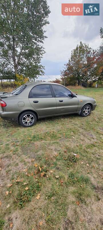 Седан Daewoo Lanos 2004 в Полтаві
